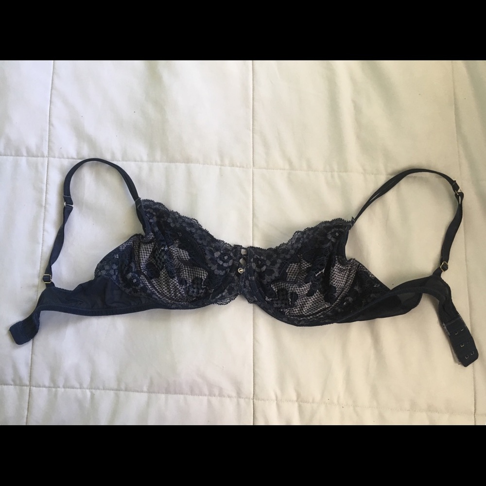Jennifer Lopez Lace Bra